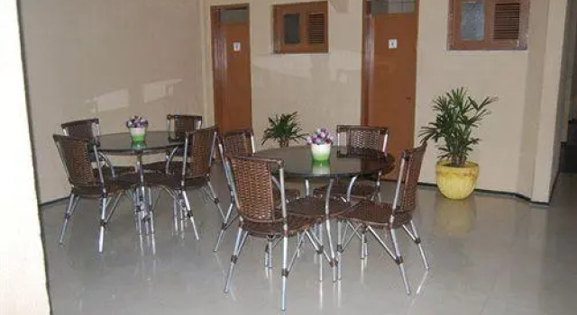 Кровать в общем номере Angica Golden Hotel