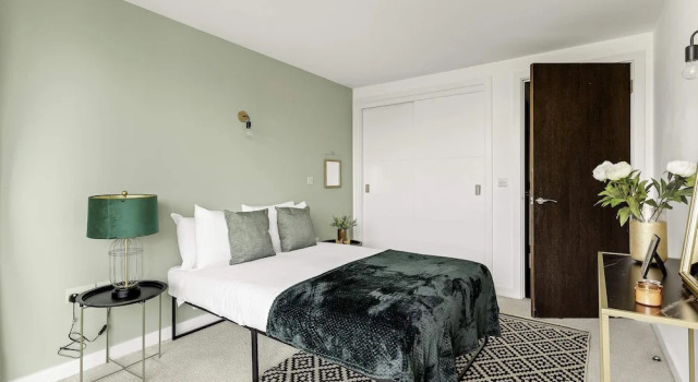 Gorgeous Mile End Flat, Забронировать Отель Отели Лондона 3 звезды, рядом с Майл-Энд-Парк, 3*