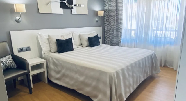 Двухместный номер Standard с балконом и с частичным видом на море Hotel Las Olas