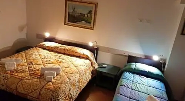 Bed & Breakfast In Centro, Забронировать Отель «постель и завтрак» Отели в центре Виттория, в центре