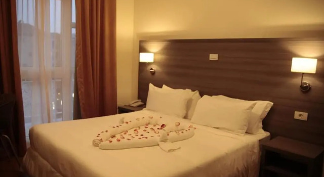 Venetian Hotel, Reservar Hotel Hotéis baratos em Bole