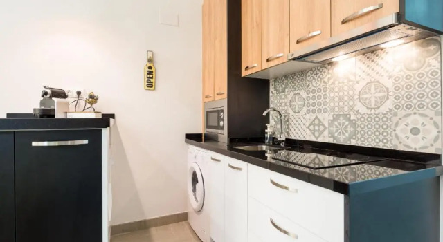 Апартаменты Lovely & Quiet City Center Apartment
