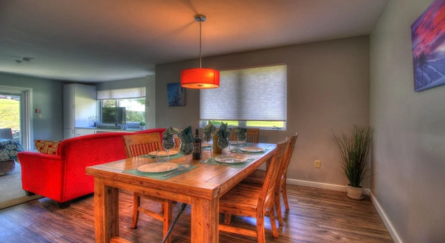 Kcis 532 - Summer Suite! Modern, Pool, 2rm, 2ba, Mtn Bike, Varaa Hotelli Hotellit New England uima-altaalla, Uima-allas
