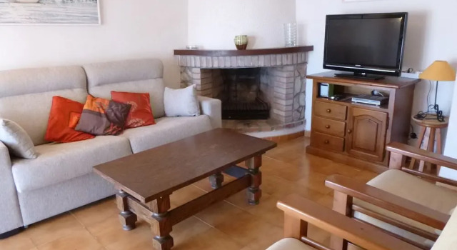 Amazing Villa in Empuriabrava With Swimming Pool, Забронировать Вилла Отели Эмпуриабравы 3 звезды, 3*