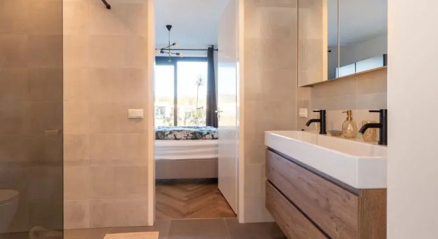 Вилла Cozy Villa With Lakeside Views