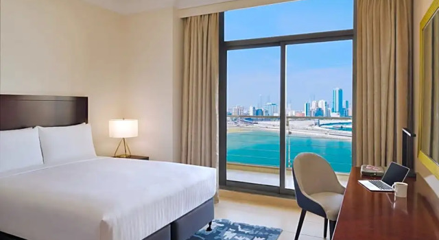 Четырёхместные апартаменты с 2 комнатами с балконом и с видом на город Marriott Executive Apartments Manama, Bahrain