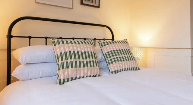 3br-garden-freeparking-neartowncentre, Boek Vakantiehuis Villa's in Merseyside, Villa