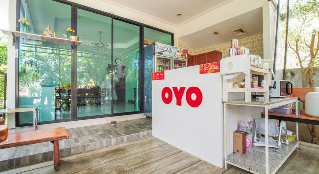 Inn Chan Resort by OYO Rooms, Забронировать Курортный отель Бангсаре провинция Чонбури, рядом с Аквапарк Cartoon Network Amazone