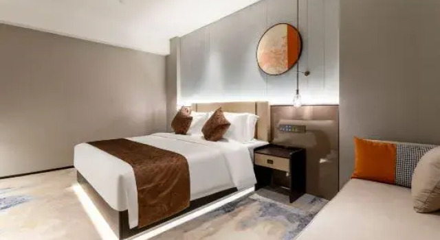 Люкс Rezen Dong Hotel (Xi'an Railway Station Wulukou Subway Station Bell Tower Area)