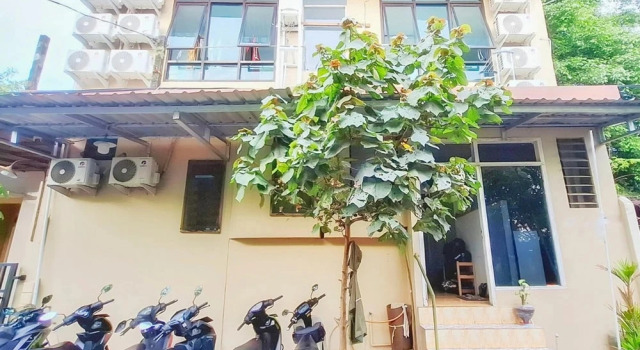 AYOO STAY Near Bandara Ahmad Yani RedPartner, Réserver Hôtel Hôtels à Central Java avec parking, Parking
