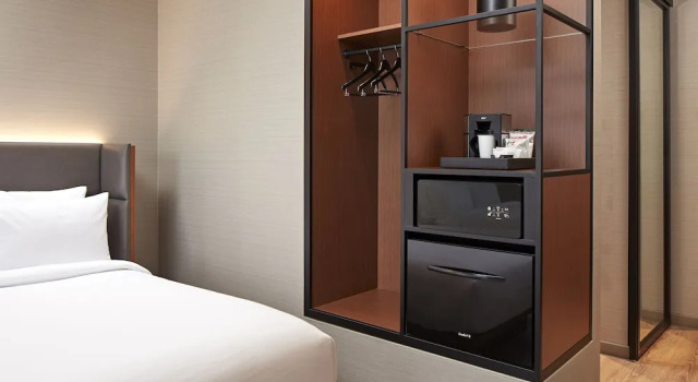 Четырёхместный номер Standard с видом на горы AC Hotel by Marriott Palo Alto