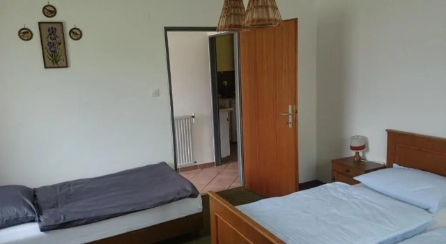 Seebungalows Wedenig direkt am See, Rezerwuj Hotel Hotele w Karyntia z parkingiem, Parking