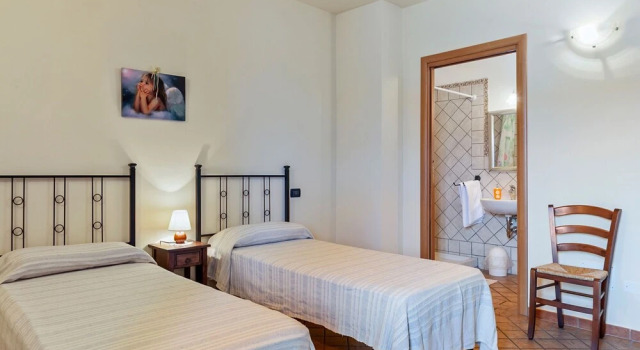 Sprawling Holiday Home in Chianni With Private Swimming Pool, Prenota Casa vacanze Chianni Toscana