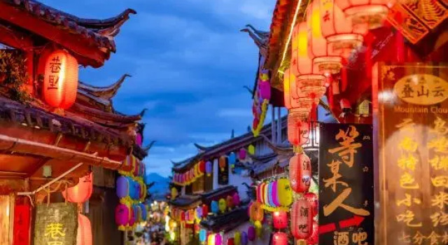 Lijiang Ancient Town Muguoke Inn, Забронировать Отель Лицзян Юньнань, рядом с Улица Сквер-стрит Древнего города Даянь