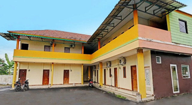 OYO 91955 Pondokan Cempaka, Book Hotel North Cirebon West Java