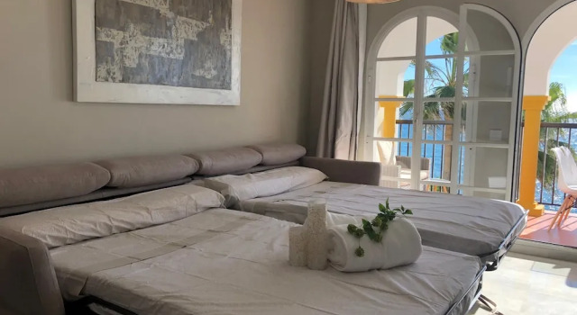 Apartment on the beachfront, Забронировать Апартаменты/квартира Михас Коста-дель-Соль