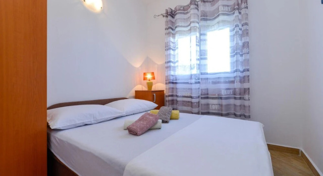 Nice Apartment in Starigrad Paklenica With Wifi and 2 Bedrooms