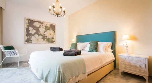 Holdiays2Torremolinos La Colina, Забронировать Отель Отели Торремолинос с бассейном, рядом с Культурный центр им. Пабло Руиса Пикассо, Бассейн