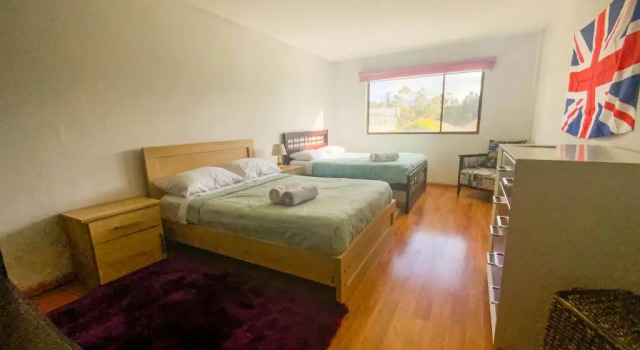 Апартаменты King Bed, Familiar Duplex, Vista al Río, Enormes Habitaciones, Parking, GYM & PISCINA!