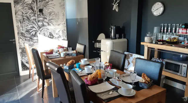 La Petite Grange, Rezerwuj Hotel Beaumont-la-Ronce Centre