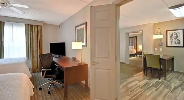 Четырёхместный номер Standard с 2 комнатами Homewood Suites by Hilton Philadelphia Great Valley