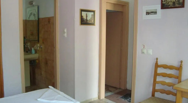 Студия Green Hill Studios & Apartments