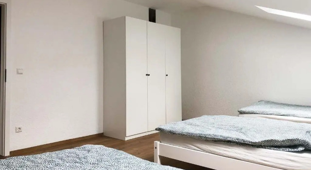 4 Zimmer Ferienwohnung Egelsbach, Rezervasyon Otel Egelsbach Hessen