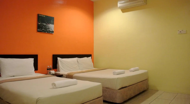 Wau Hotel & Cafe, Rezervovat Hotel Levné hotely v Jerantut