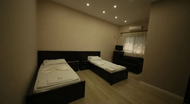 Standard Twin room Hotel Holiday