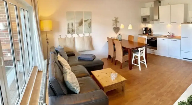 Holiday Apartment sea air, Забронировать Апартаменты/квартира Отели Лангеог с парковкой, рядом с Солоноводный парк приключений "Лангеог", Парковка