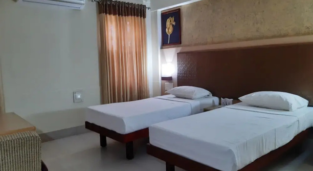 Двухместный номер Executive Bharat Hotel
