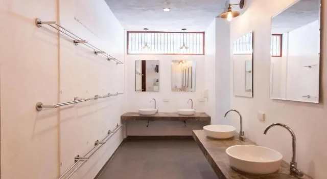 Кровать в общем номере Once Again Hostel