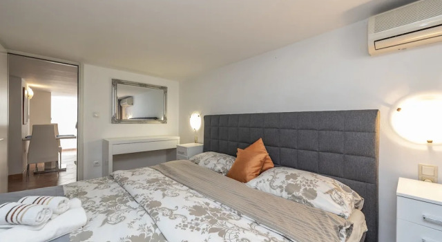 Апартаменты c 1 комнатой с видом на сад Villa Vanilla with Heated Pool