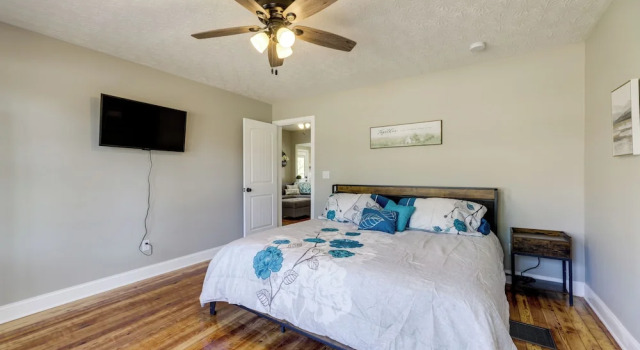 Коттедж с 4 комнатами Williamstown Vacation Rental: Private Deck & Yard