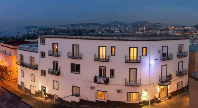 Naro Suites and Rooms, Book Hotel Bacoli Campania
