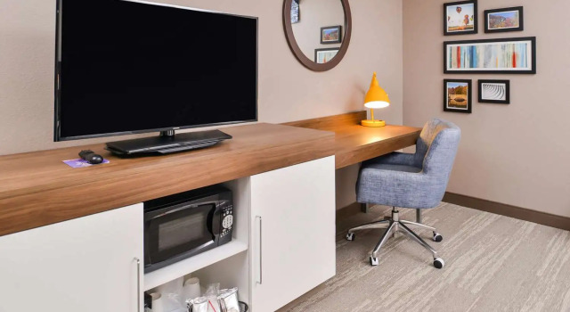Четырёхместный номер Standard Hampton Inn Statesville
