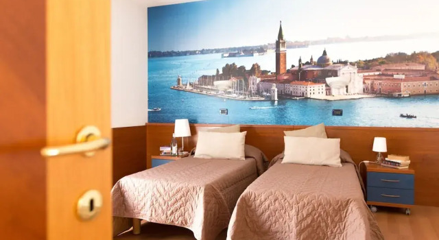 Divian Apartments, Prenota Appartamento Hotel a Veneto con parcheggio, Parcheggio