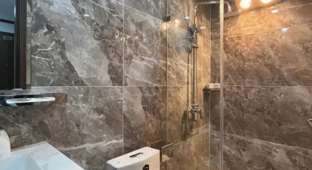 Четырёхместный семейный номер Standard Azen Lakeside Apartment & Hotel