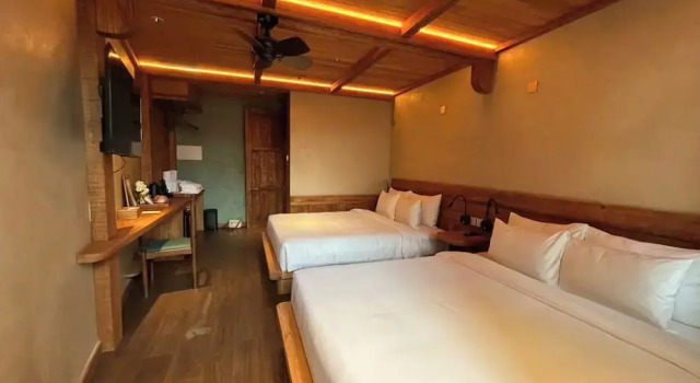 Двухместный семейный номер Standard с балконом и с видом на город The Pink Boutique Hotel