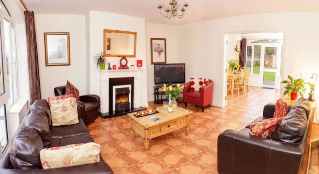 No 24 Killarney Holiday Village, Book Hotel Hotels in Kerry with Parking, Parking