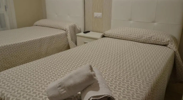 Hostal el Busto II, Rezervați Hotel Teruel Teruel, aproape de Dinopolis