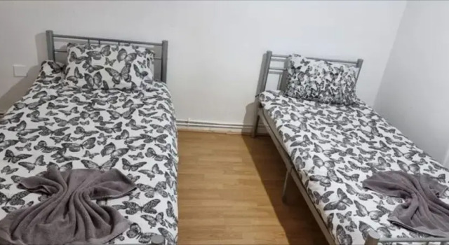 Double Bedroom in House Share for Rent, Забронировать Отель Тауэр-Хэмлетс Лондон, рядом с Церковь Сент-Джордж-ин-зе-Ист