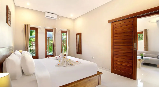 Вилла с балконом и с видом на бассейн Askara Villa Uluwatu