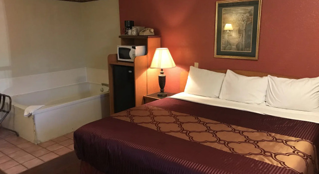 Bear Mount Inn & Suites