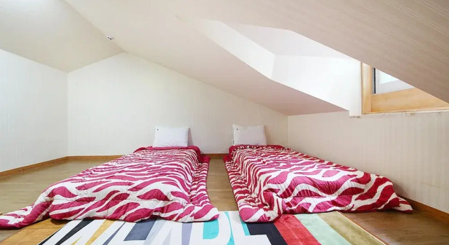 Gangneung Rose Pension, Boek Hotel Hotels in Gangwon-Do met parkeren, Parkeren