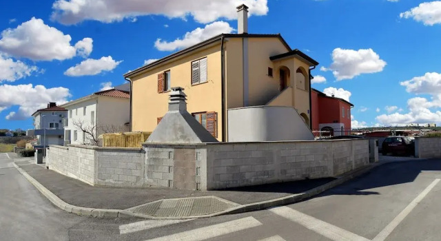 Apartment 1807