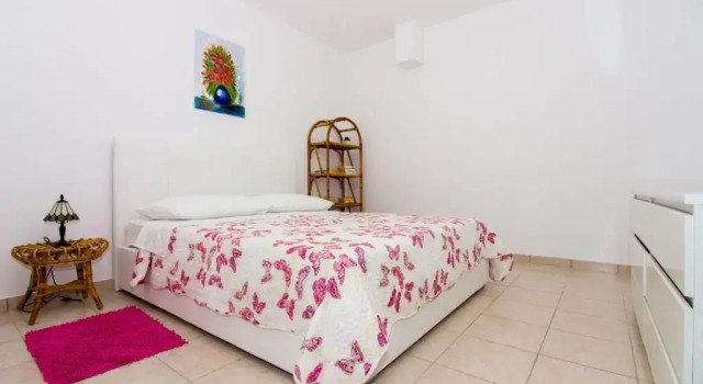 Апартаменты Цокольный этаж с 2 комнатами Apartments Leon