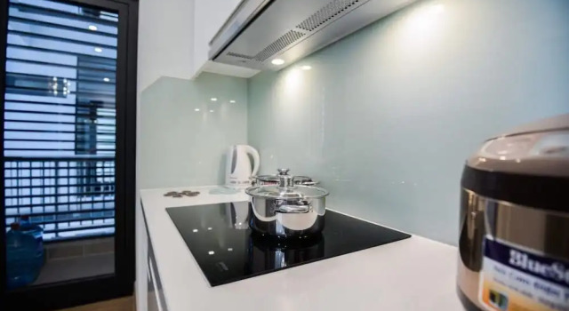 Апартаменты Homefromhome Metropolis Apartments
