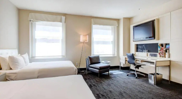 Четырёхместный номер Standard THE MIDLAND HOTEL, Chicago, a Tribute Portfolio Hotel