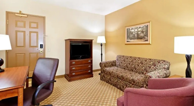 Двухместный люкс Country Inn & Suites by Radisson, Harrisburg Northeast - Hershey
